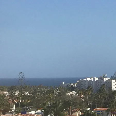 Right Next To C.c Yumbo Apartment Playa del Inglés
